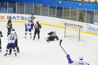 ХК «Рязань» в Альметьевске умудрился проиграть «Нефтянику», ведя в три шайбы